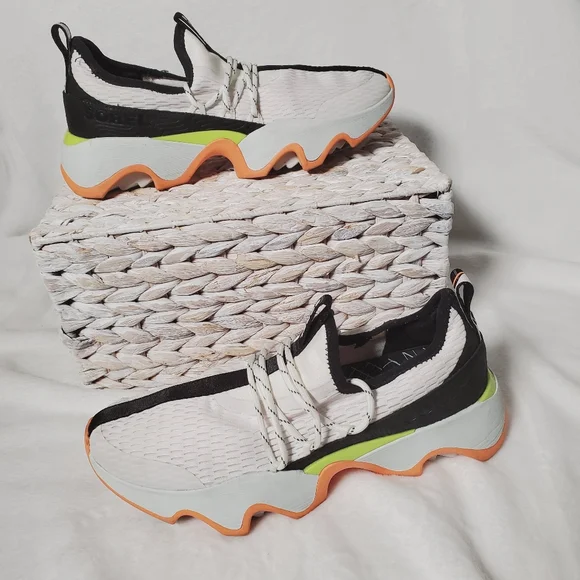 Sorel Kinetic Impact ll Lace Up Mesh Sneakers Size 9 Women's Athletic Running - Picture 2 of 8